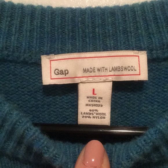 Gap Lambs Wool Sweater. 🧜🏻‍♀️ - Picture 2 of 2